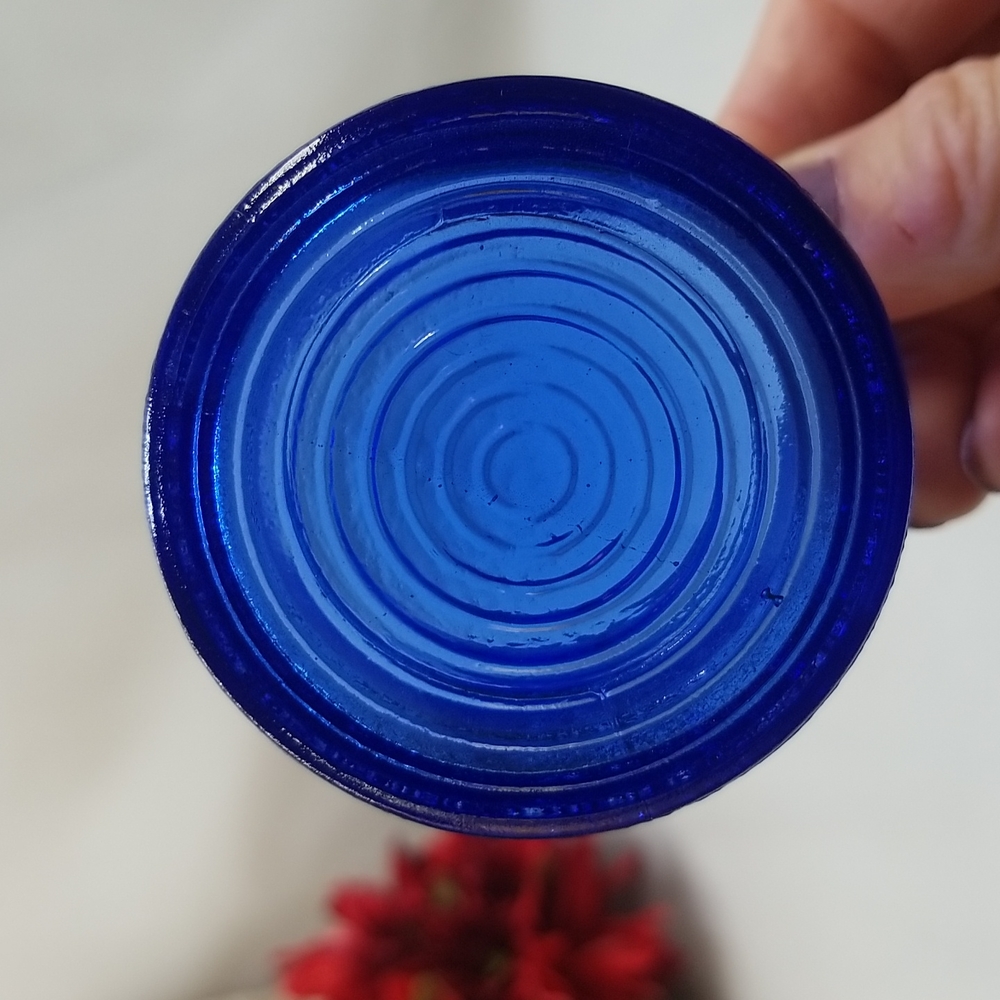 Vintage Blue Glass Tophat Ashtray - Picture 8 of 12